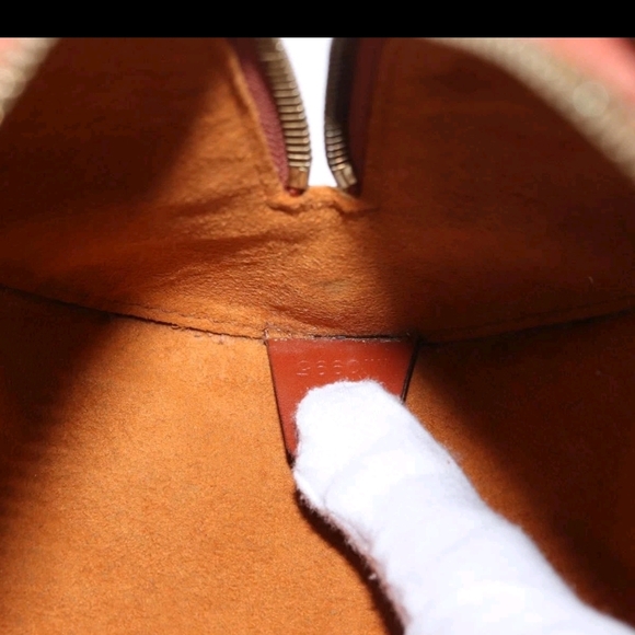 Louis Vuitton Epi Soufflot Leather Bag - Picture 10 of 10